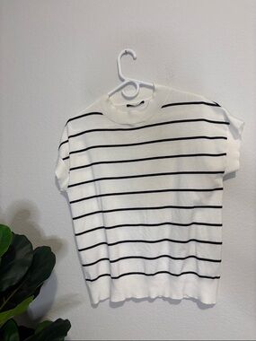 T Tahari White Knit Top with Black stripes